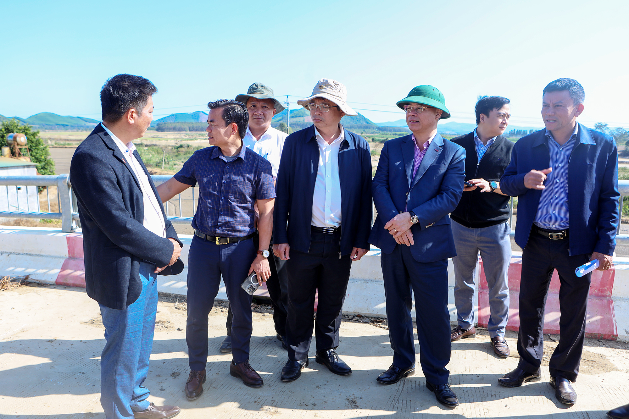 Phó Chủ tịch UBND tỉnh Trương Công Thái kiểm tra thực địa một số dự án đầu tư công trọng điểm